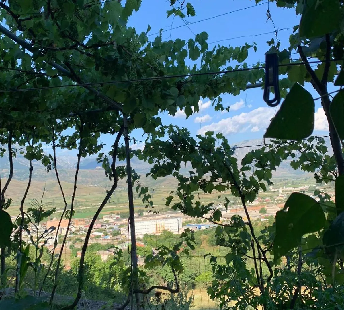 Isaraj Guest House Gjirokaster